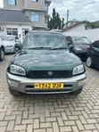 Toyota RAV4 1999 Kijani - 2