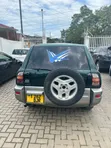 Toyota RAV4 1999 Kijani - 3