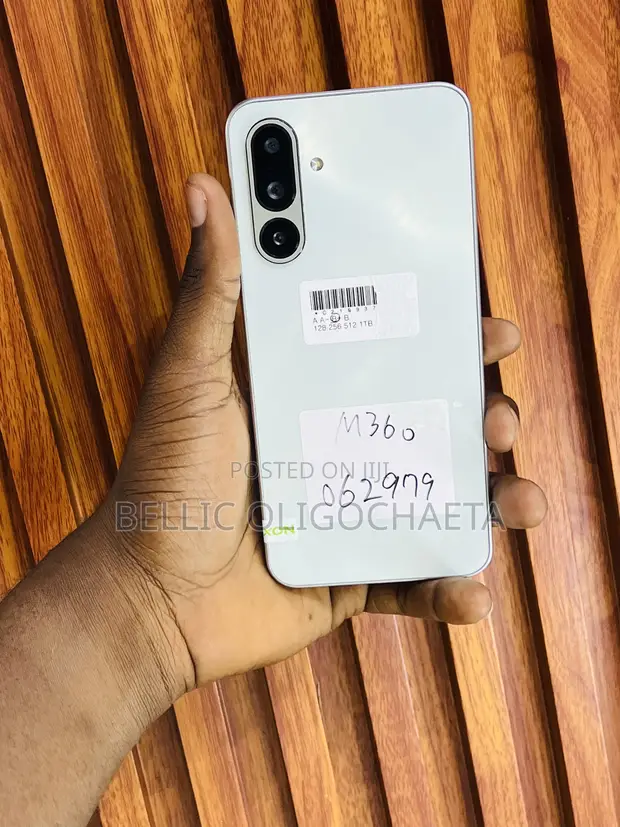 Samsung Galaxy M36 5G 128GB Green - 1
