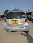 Toyota Ractis 2012 Silver - 3