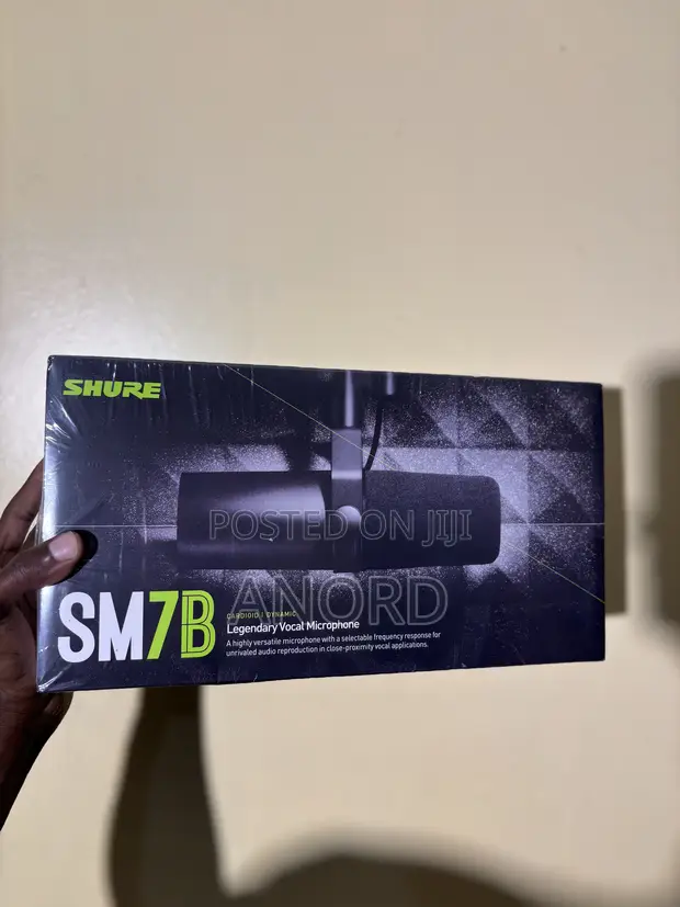 Shure SM7B Professional XLR Studio Microphone - 1