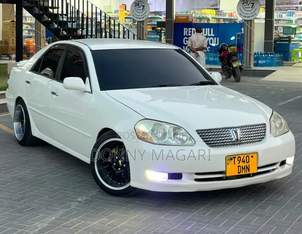 Toyota Mark II 2003 White - 1