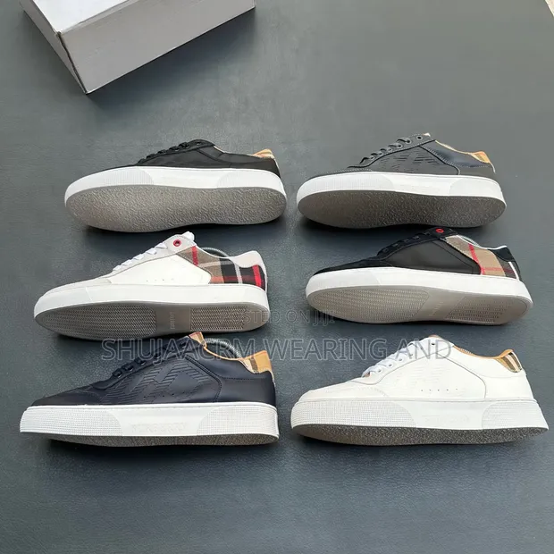 Burberry Sneakers - 1