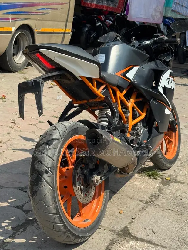 KTM RC 125 2017 Nyeusi - 1