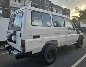 Toyota Land Cruiser 2000 Hardtop