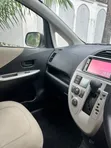 Toyota Ractis 2010 Pearl White - 5