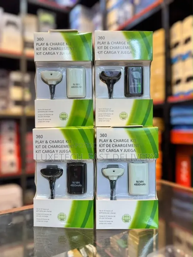 Xbox 360 Play & Charge Kit - Rechargeable Battery & USB Cable - 1