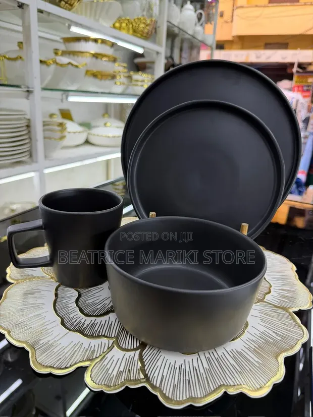 16-Piece Black Ceramic Dinner Set - 1