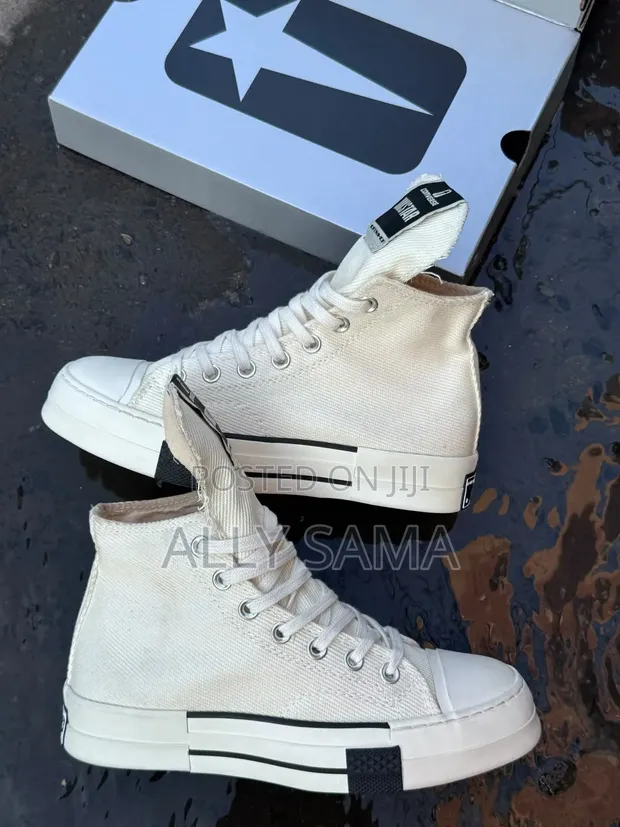 Men's Converse Canvas Sneakers - 1