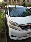 Toyota Vellfire 2011 White - 4