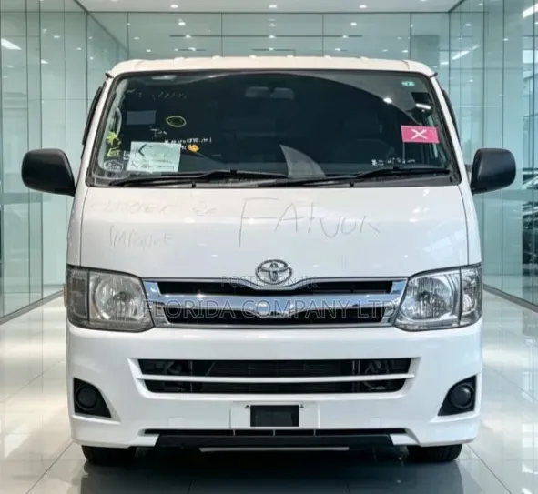 Toyota Hiace Quantum 2008 White - 1