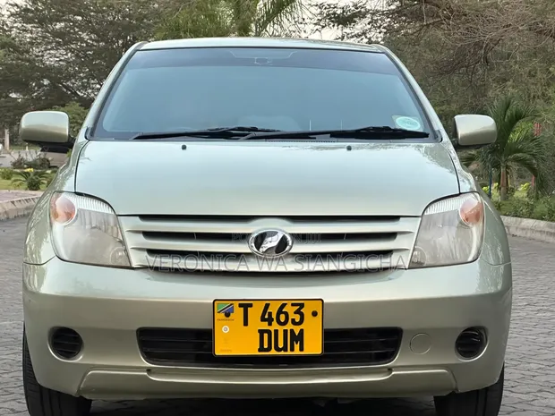 Toyota IST 2006 - 1