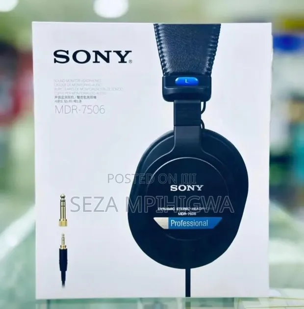 Sony MDR-7506 Studio Headphones - 1