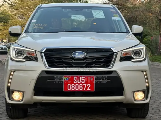 Subaru Forester 2017 White - 1