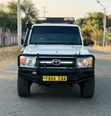Toyota Land Cruiser 2010 White - 1