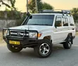 Toyota Land Cruiser 2010 White - 5