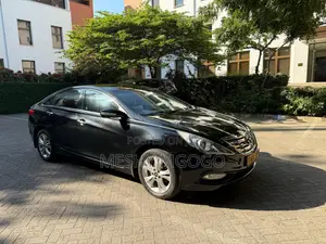 Hyundai Sonata GLS PZEV 2012 Nyeusi