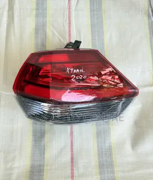 Nissan X-Trail Rear Tail Light (Iliyotumika)