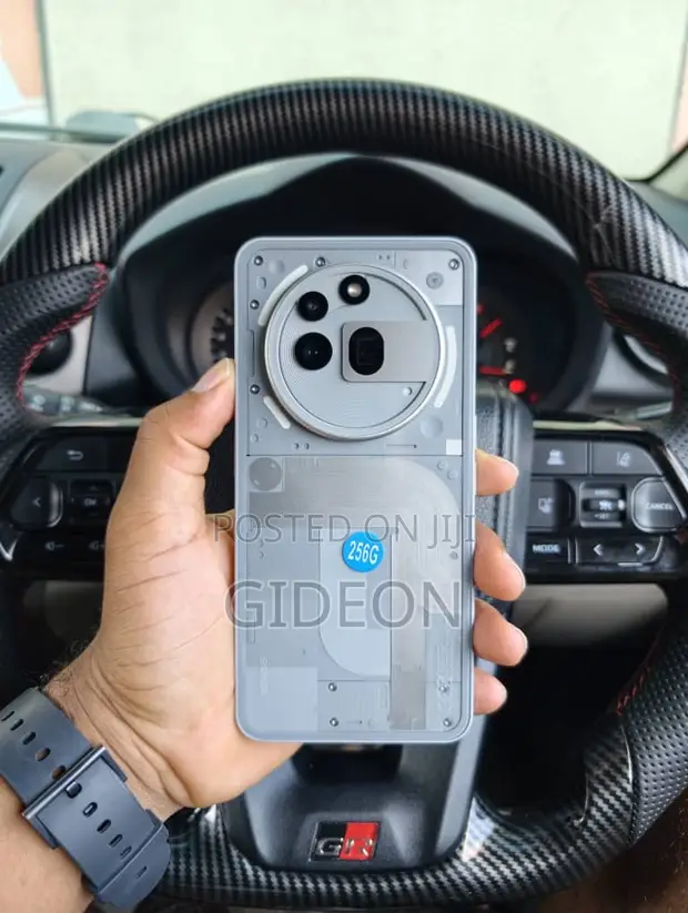 Nothing Phone 3a Pro 256GB Kijivu - 1