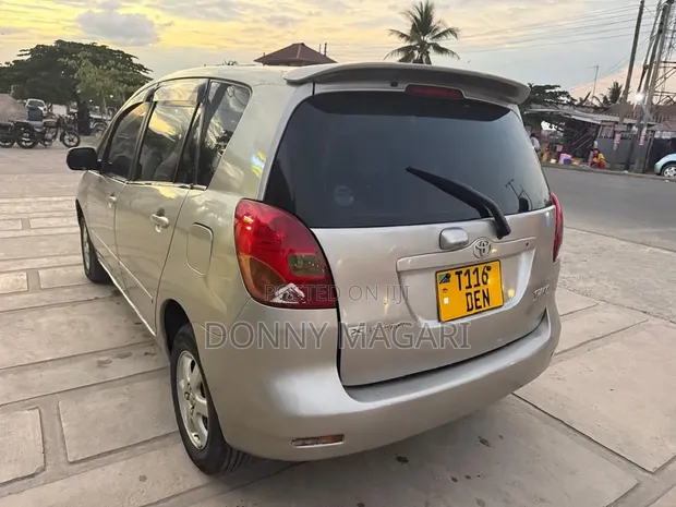 Toyota Corolla Spacio 2002 Gold - 1