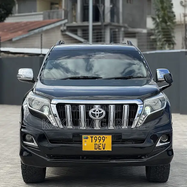 Toyota Land Cruiser Prado 2013 Black - 1