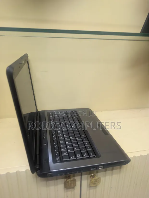 Laptop Toshiba Satellite L300 - 4GB RAM, 250GB HDD - 1