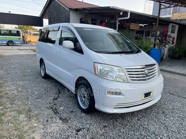 Toyota Alphard 2.4 Petrol AWD 2005 Nyeupe - 1