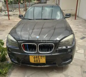BMW X1 xDrive30i 2012 Nyeusi