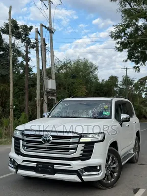 Toyota Land Cruiser 300 ZX 2024