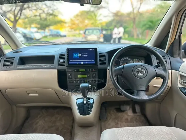 Toyota Corolla Spacio 2005 Silver - 1
