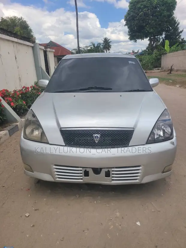 Toyota Opa 2002 Silver - 1