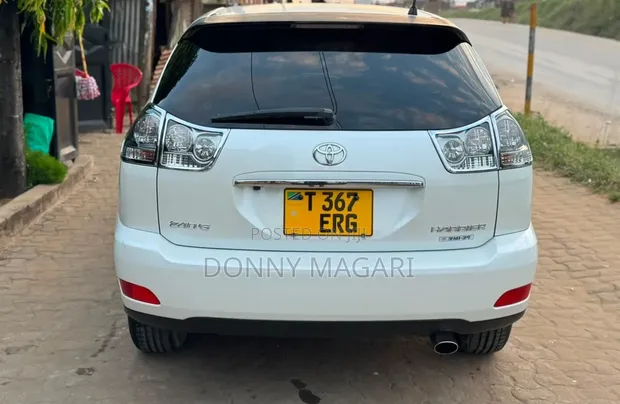 Toyota Harrier 2010 White - 1