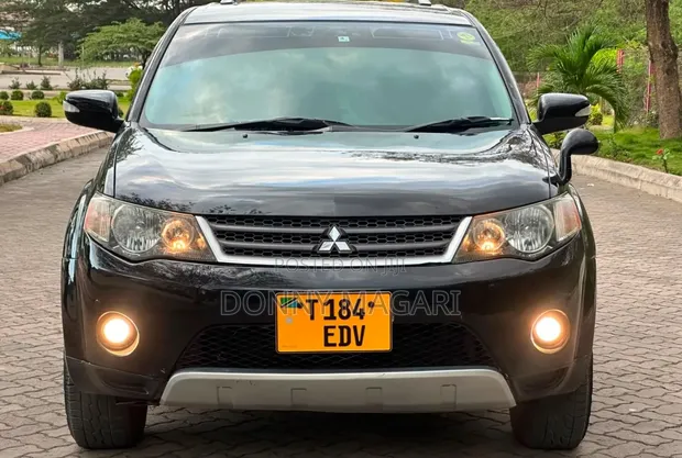 Mitsubishi Outlander 2008 Black - 1