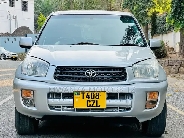 Toyota RAV4 2004 Nyeupe - 1