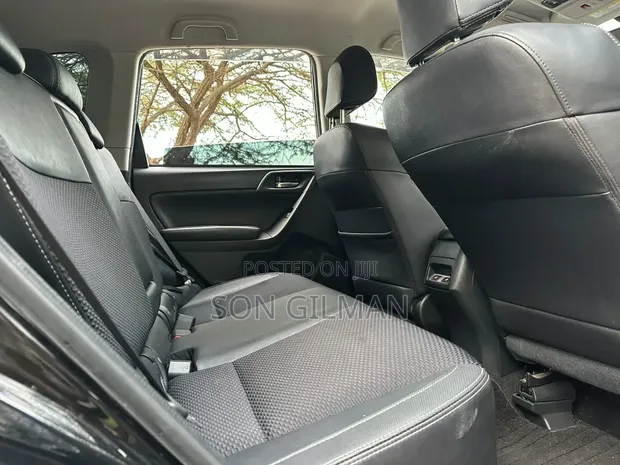 Subaru Forester 2016 Black - 1