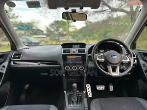 Subaru Forester 2016 Black