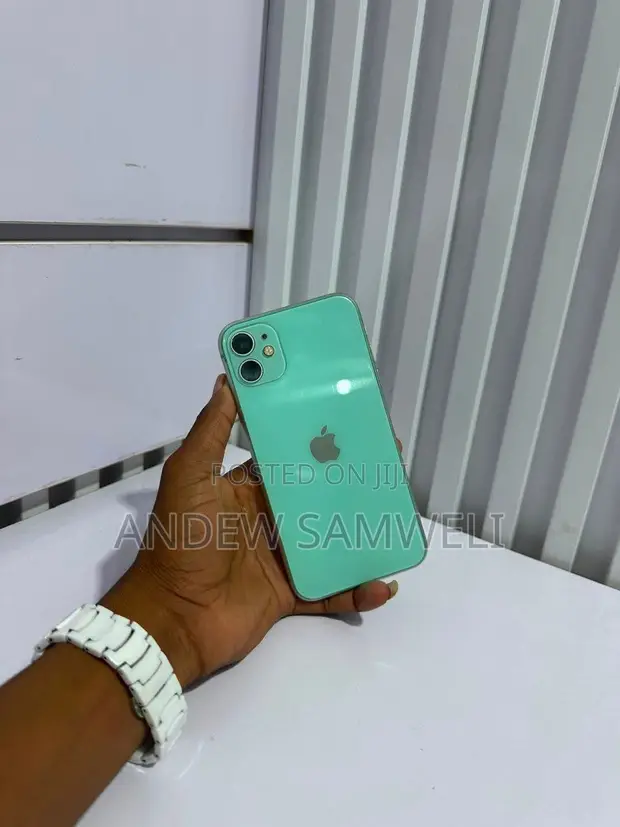 Apple iPhone 11 64GB Green - 1