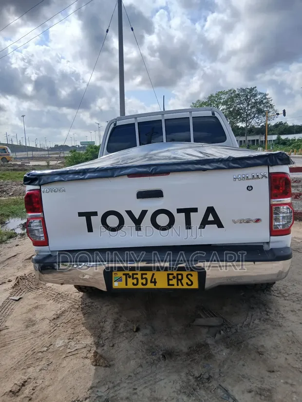 Toyota Hilux Vigo 2011 Double Cabin - 1