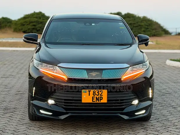 Toyota Harrier 2018 Black - 1