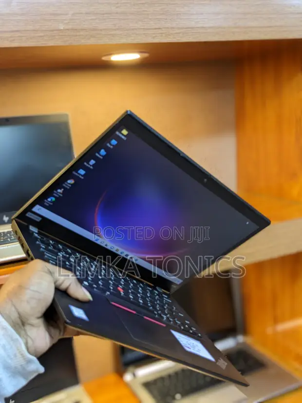 Lenovo ThinkPad X390 8GB RAM 256GB SSD - 1