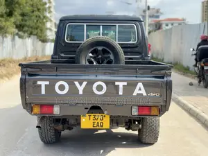 Toyota Land Cruiser 79 Series Pickup 2022