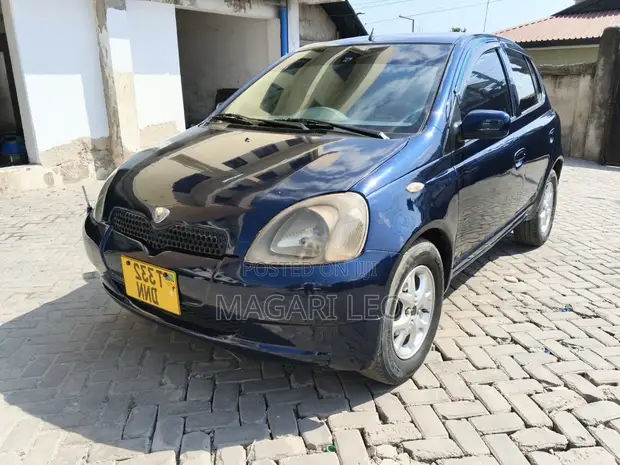 Toyota Vitz 1.0 FWD 3dr Hatchback 2002 Bluu - 1