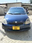 Toyota Vitz 1.0 FWD 3dr Hatchback 2002 Bluu - 3