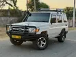 Toyota Land Cruiser 2010 White - 3