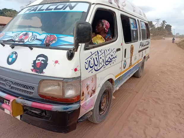 Toyota HiAce 2005 - Automatic Petrol - 1