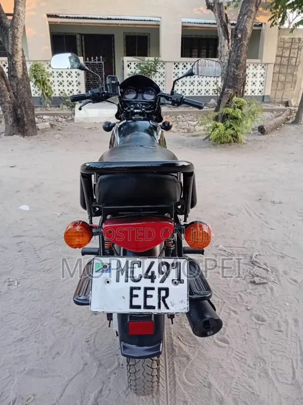 Bajaj Boxer 125 2025 Black - 1