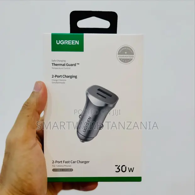 UGREEN 30W Dual USB Car Charger Type-C & USB-A - 1
