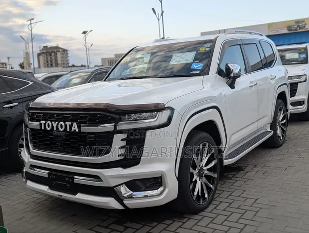 2023 Toyota Land Cruiser ZX LC300 Modellista - 1