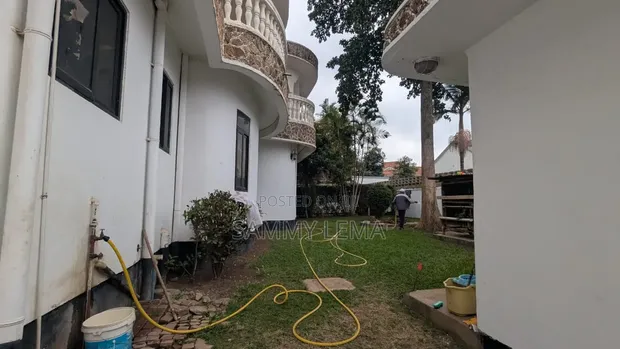 Furnished 5-Bedroom Maisonette for Rent in Njiro, Arusha - 1
