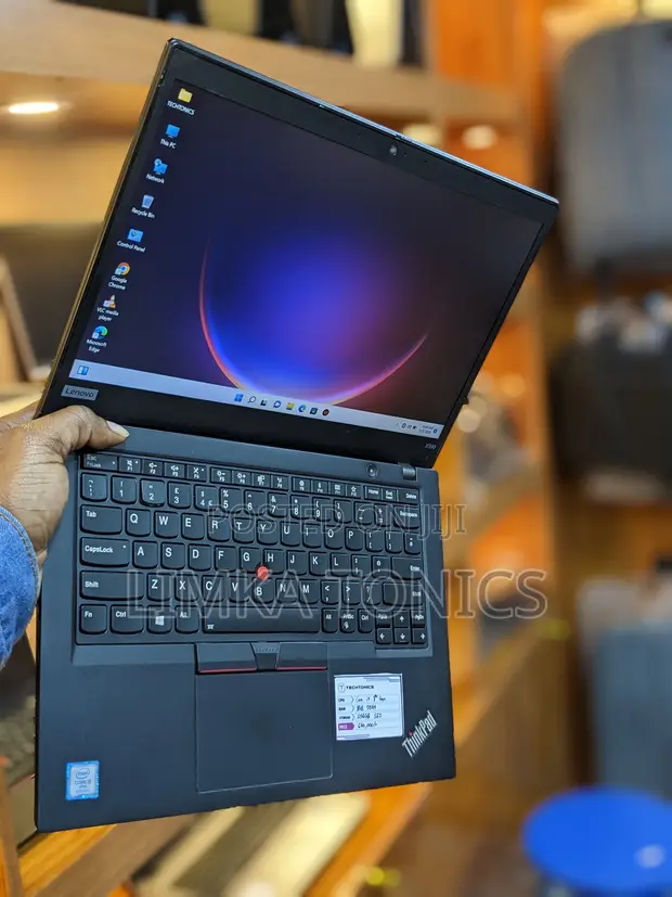 Lenovo ThinkPad X390 Laptop - Core i5, 8GB RAM, 256GB SSD - 1